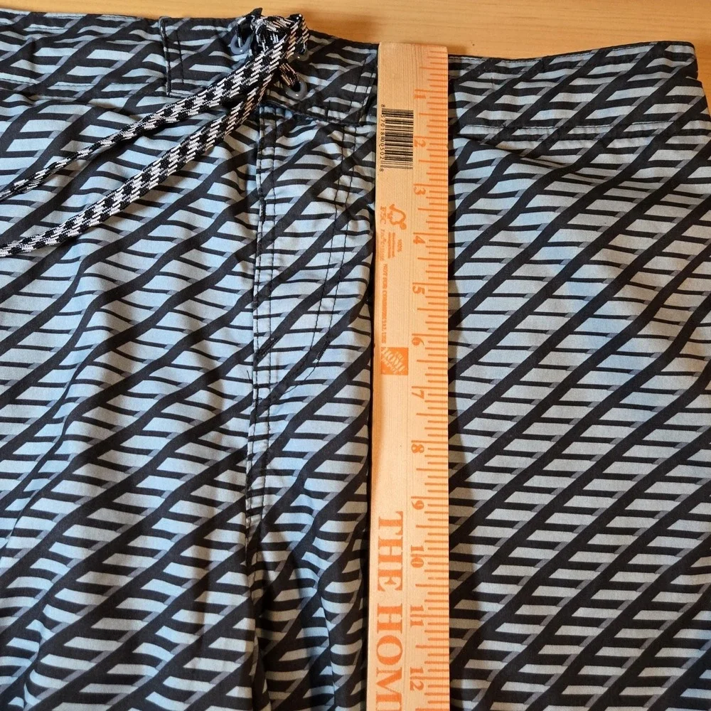 Nike Swim NESS7414 Mens XL Gray Blue Geometric Print‎ Volley Swim Trunks Lined